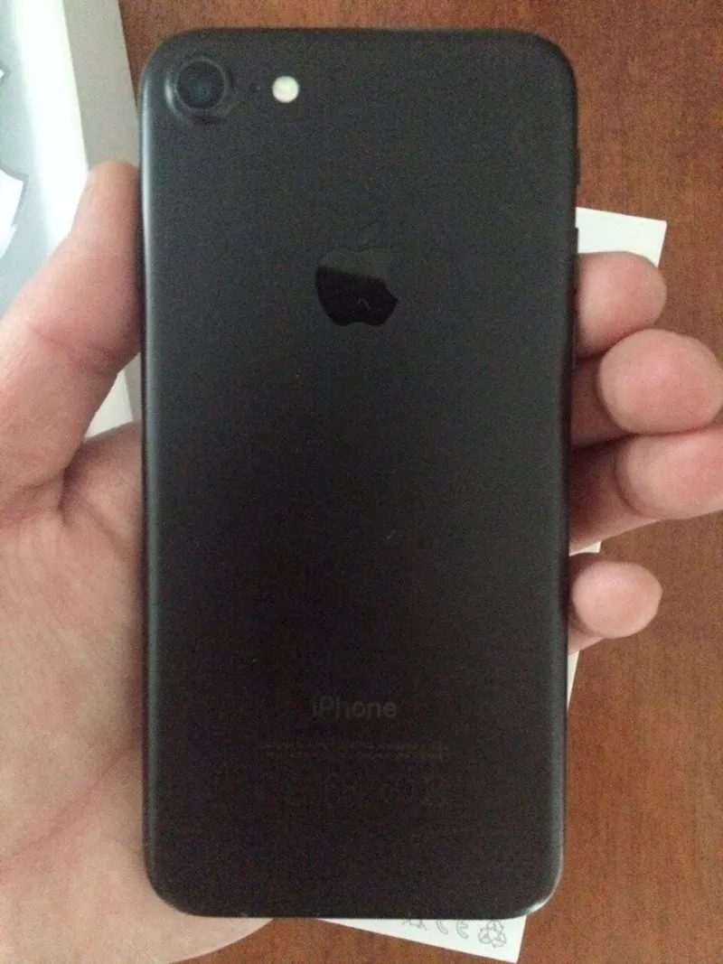 Продам Iphone 7 32 GB Black Matte 3